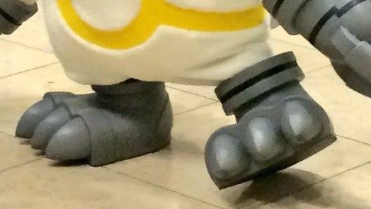 StompyShoutmon's tweet image. Gatchmon Feet! #Digimon #Appmon #Mascot #Feet #claws #fursuit