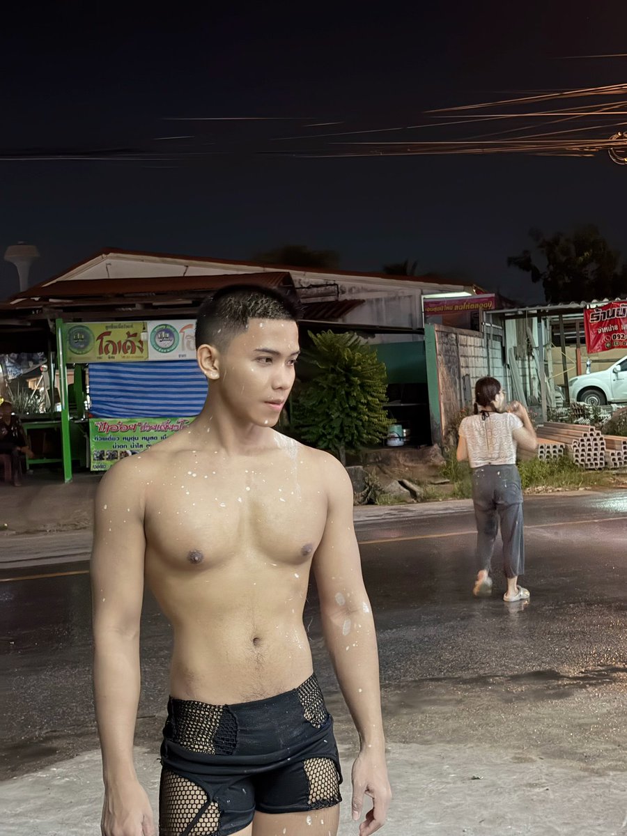 Chirawat tweet media