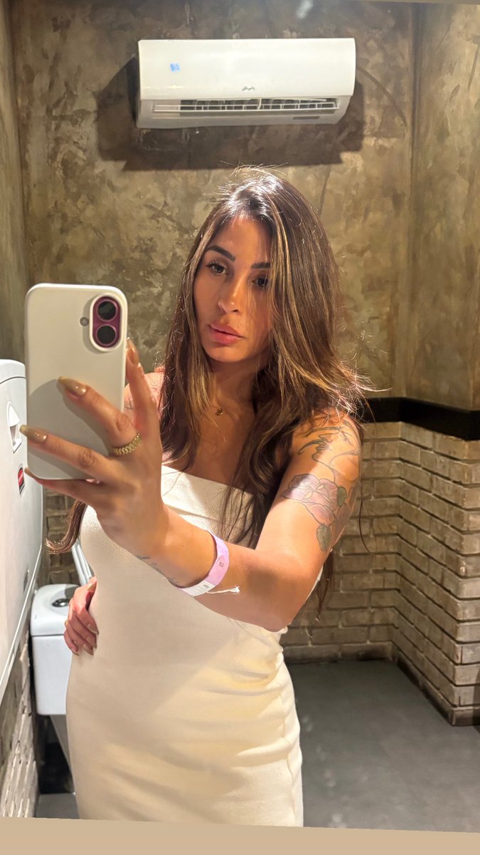 sofissofias tweet picture