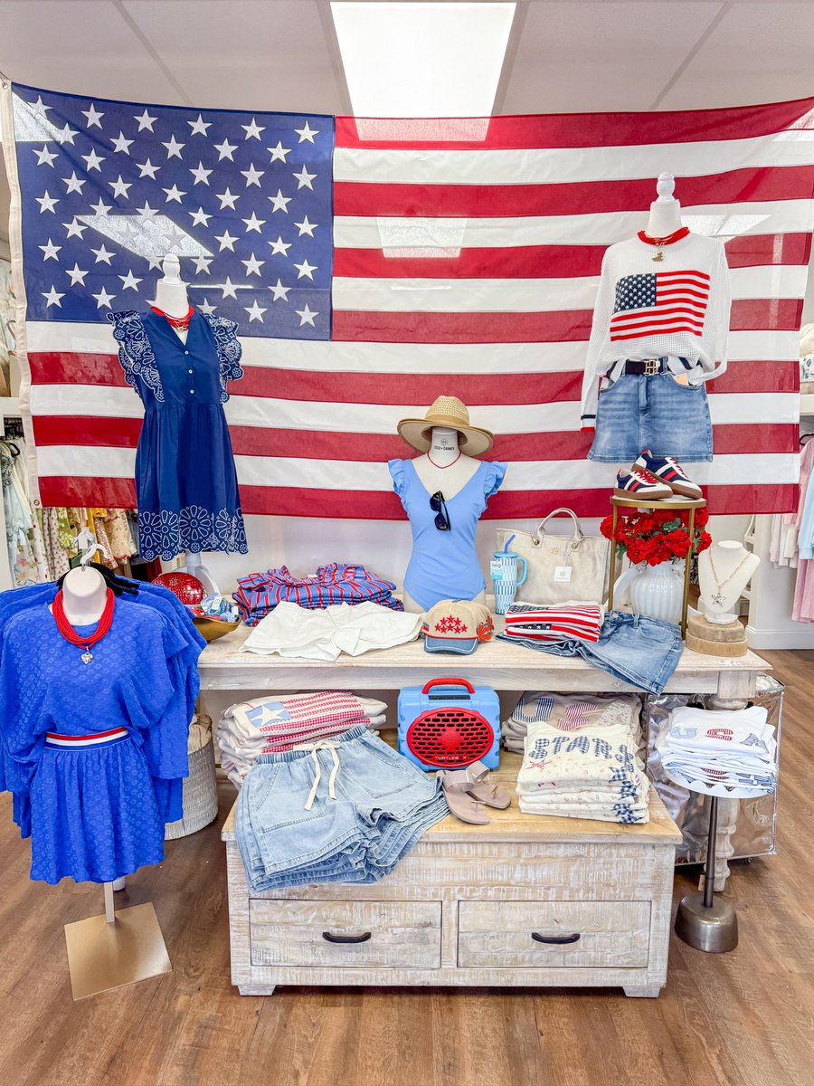 sullivansgifts's tweet image. ✨🇺🇸 Stars, stripes, and style! 🇺🇸✨

Get ready for Memorial Day and America’s 250th birthday with Sullivan’s! ❤️🤍💙
New drop just hit the floor… and it’s TOO good to miss! ✨ Oh, and this just a small sample! 😉🇺🇸

#America250 #MemorialDay #StarsAndStripes #shopsullivans