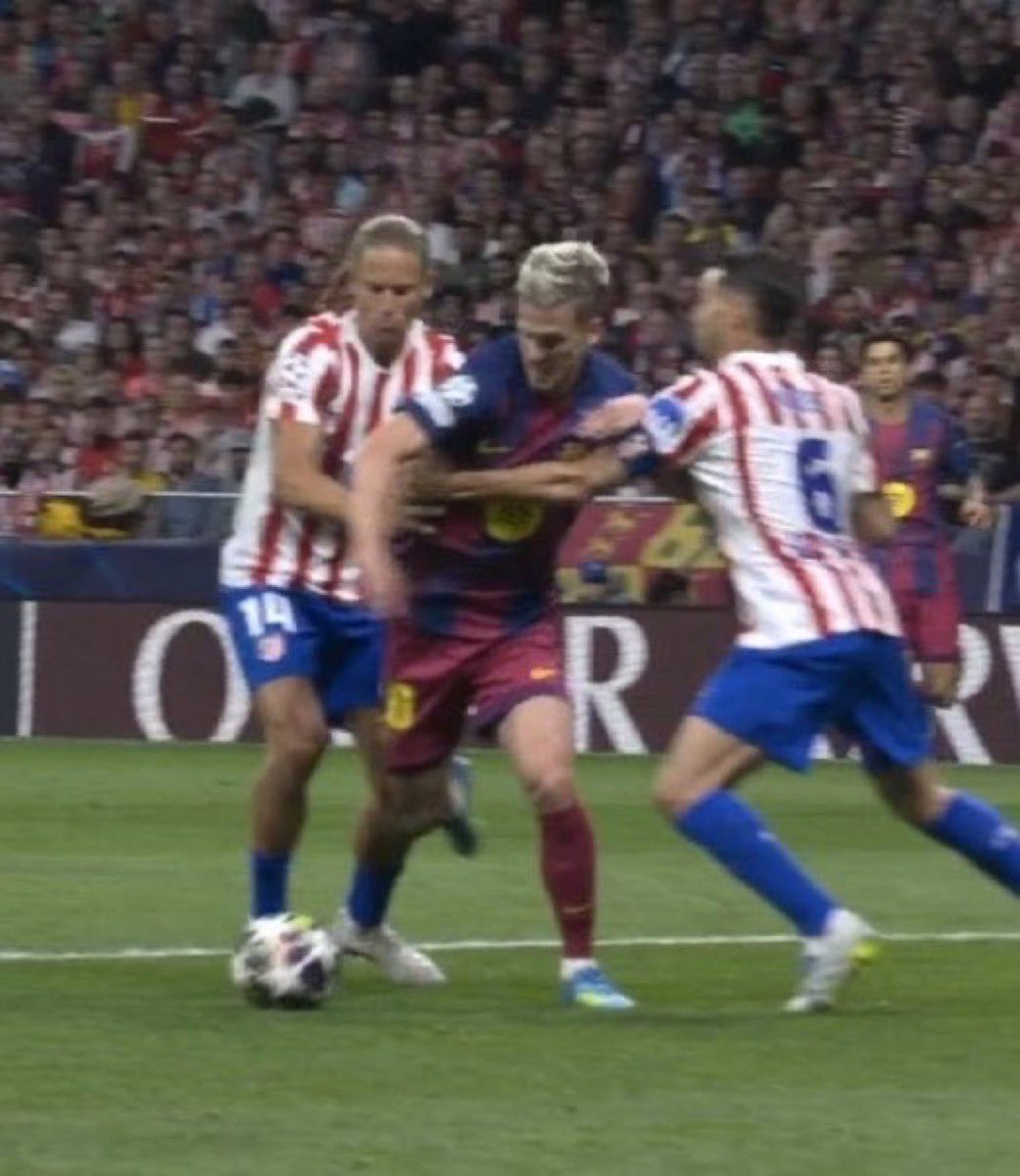 reo show tweet media