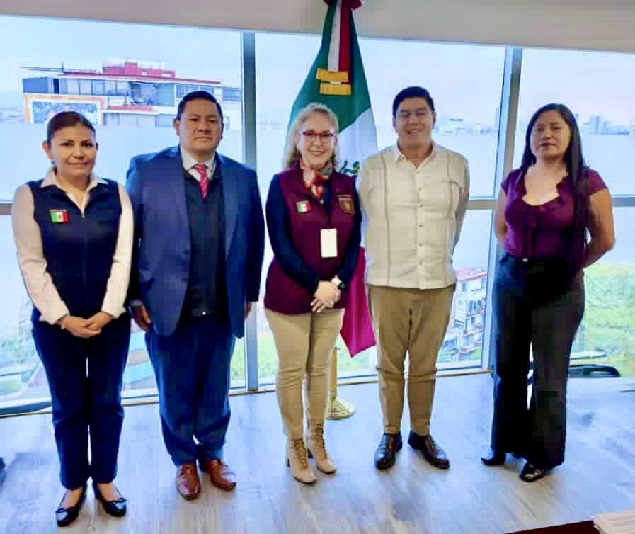 El día de hoy la  #UASJ y el <a href="/INPImx/">INPI</a> sostuvimos mesa d trabajo para generar  acciones en beneficio d personas  indígenas privadas d la libertad en el país y con ello fortalecer  el Sistema d Justicia. Cumpliendo las instrucciones d nuestra Secretaria de <a href="/SEGOB_mx/">Gobernación</a>  <a href="/rosaicela_/">Rosa Icela Rodríguez Velázquez</a> #DH