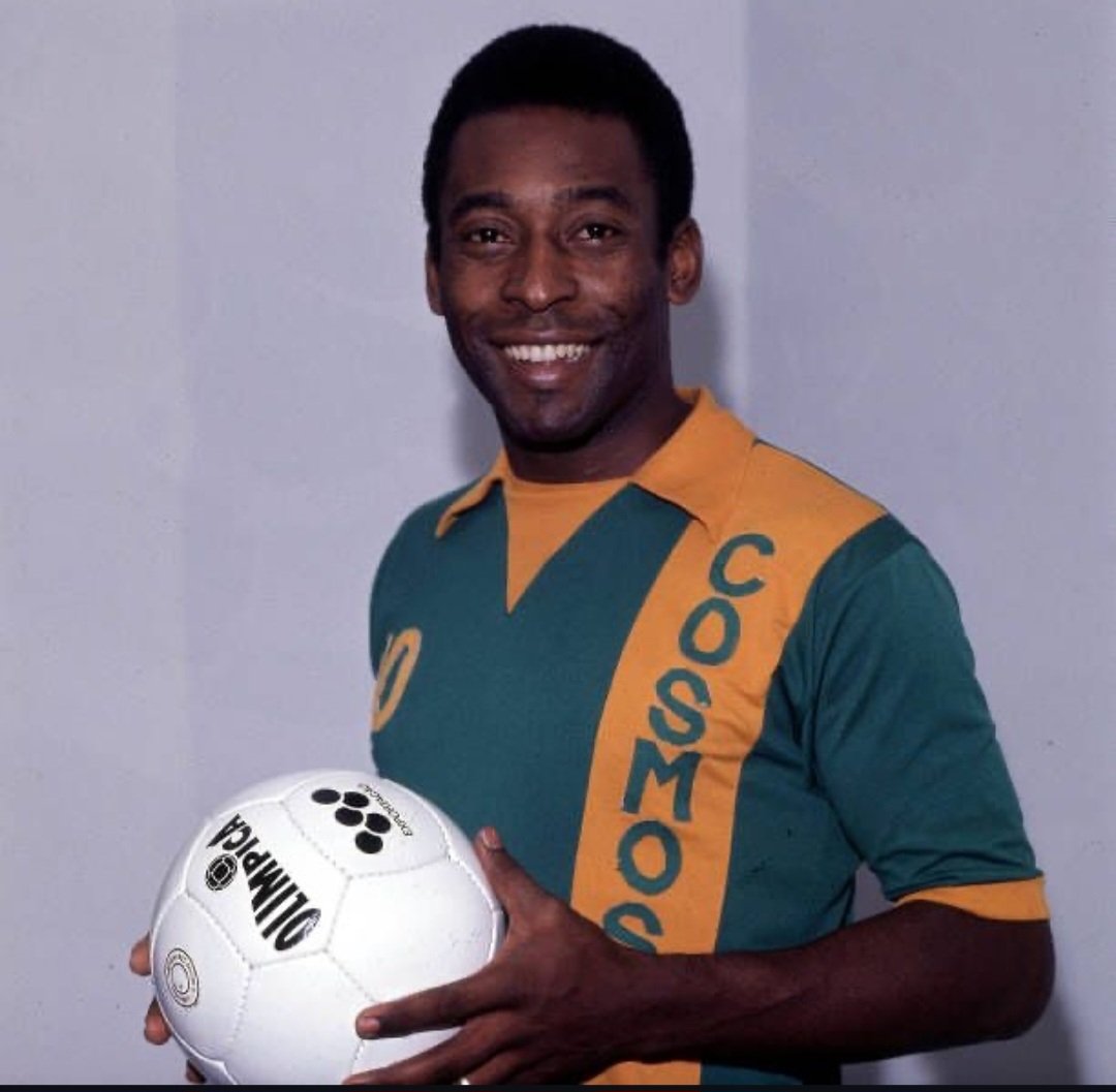 derijozzZ's tweet photo. EDSON ARANTES DO NASCIMENTO ACABOU DE REENCARNAR 
BEM VINDO MAX! https://t.co/FgucjkInLz