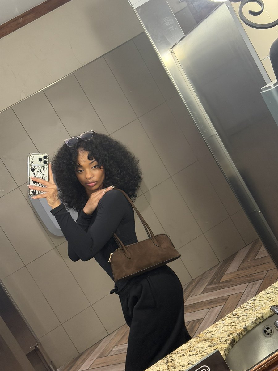 Pretty🖤 tweet media