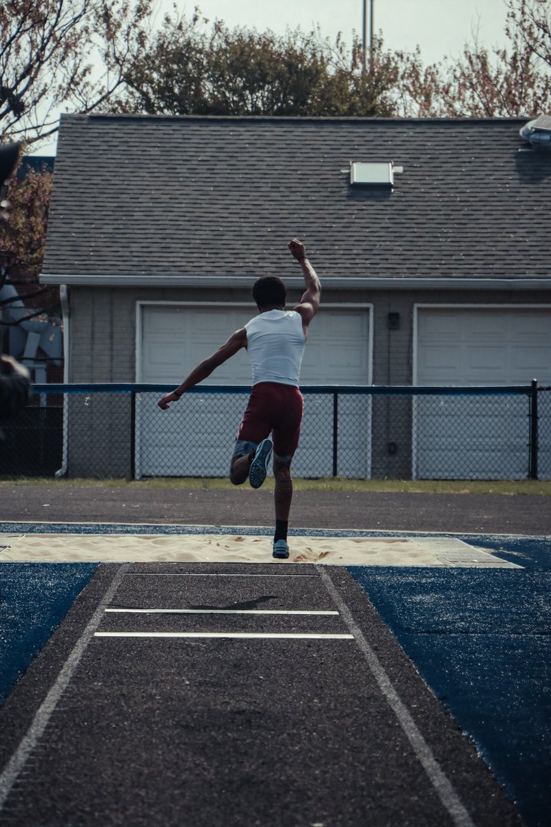 Strong 2nd meet securing 1st overall in long jump and 2nd overall in triple jump!!🏅big thanks to coach <a href="/theofficialpj11/">Prescott (PJ) Bumbrey II</a> for helping me get better everyday!!
<a href="/MaxPreps/">MaxPreps</a> <a href="/PWCsportsVA/">Prince William County Sports</a> <a href="/TopPreps/">Top Preps #1 Scouting and Promotional Services</a>
