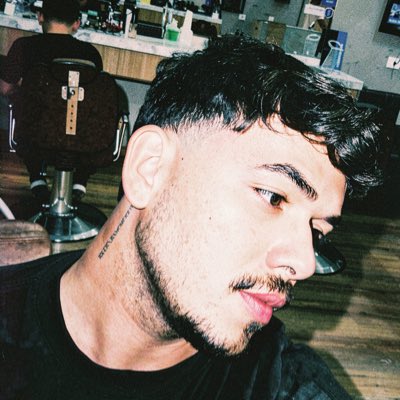 aquinovisck's tweet photo. #NovaFotoDePerfil https://t.co/eFIyR81iv4