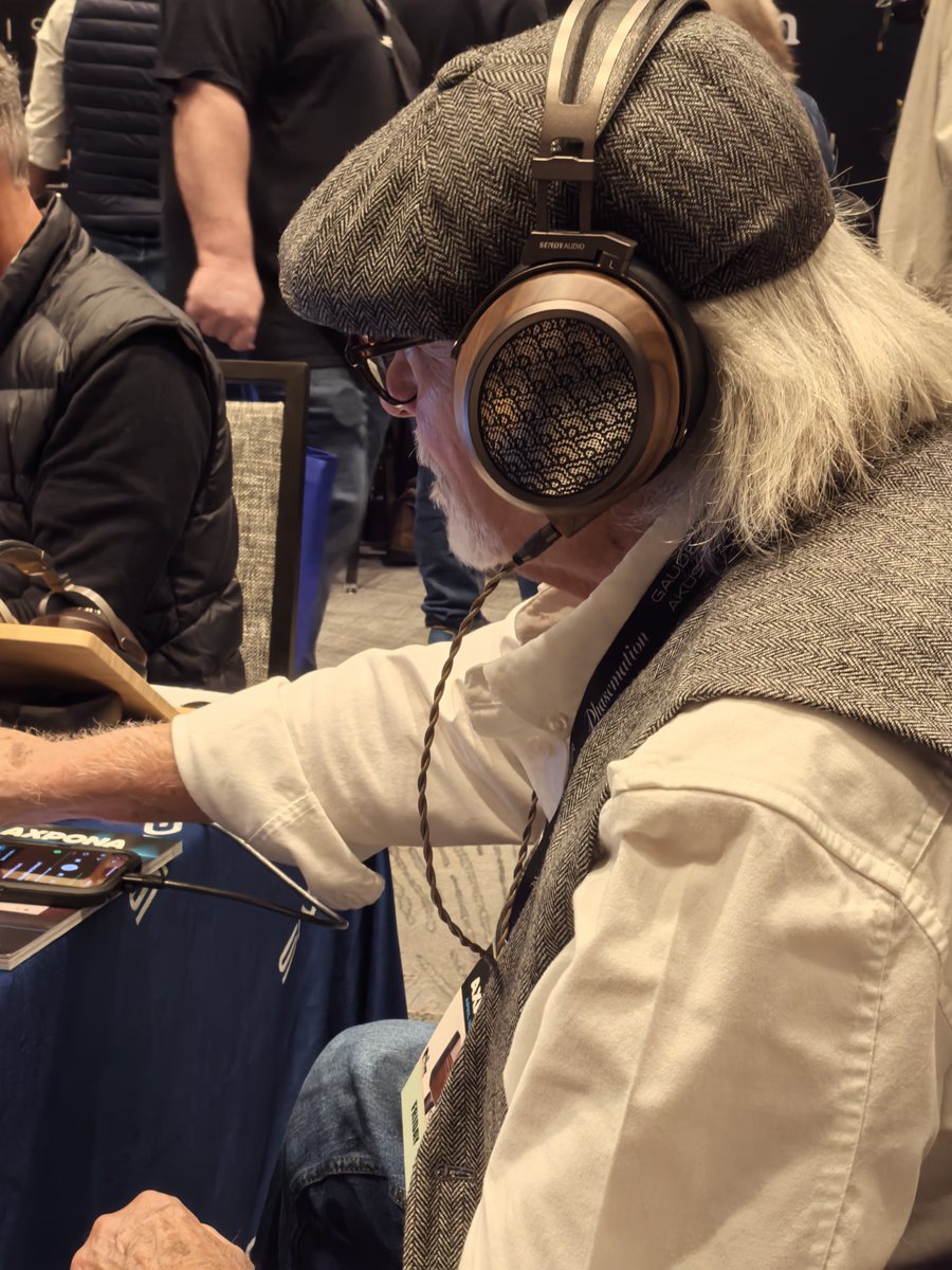 Sendy_Audio's tweet photo. 🎧✨Another wonderful chapter comes to an end. 

Thank you for the inspiring conversations and unforgettable listening moments. 

#AXPONA2026 #SendyAudio #Audiophile #HiFiAudio #ThankYou #SeeYouNextYear https://t.co/QTC82BZS3b