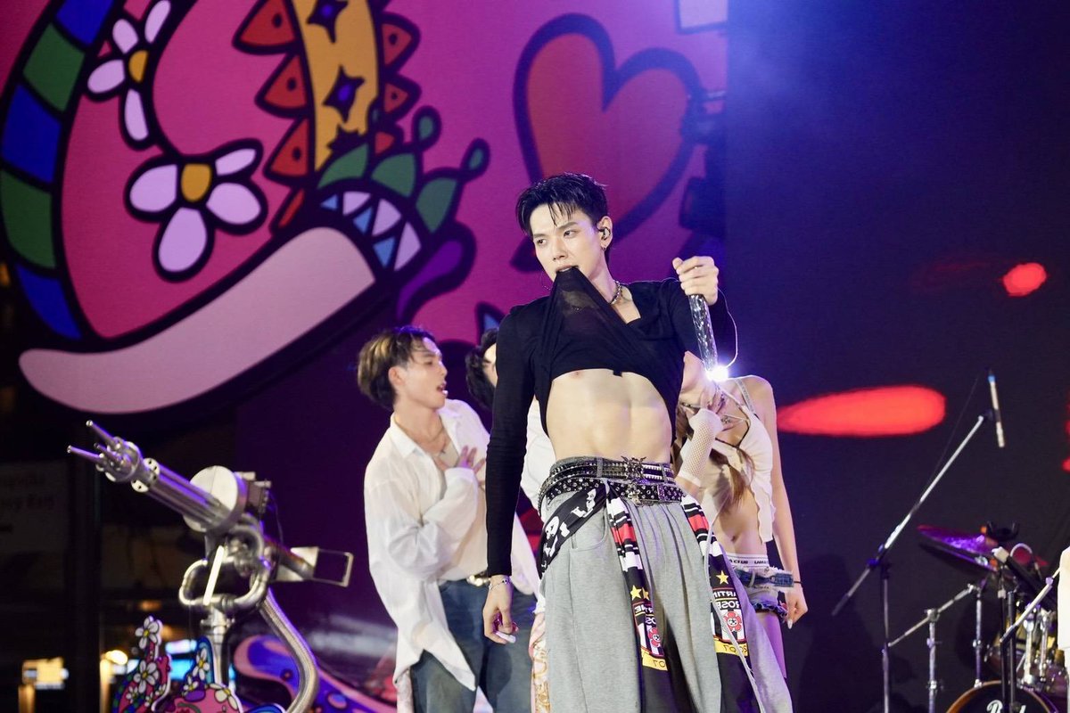 TripleClick tweet media