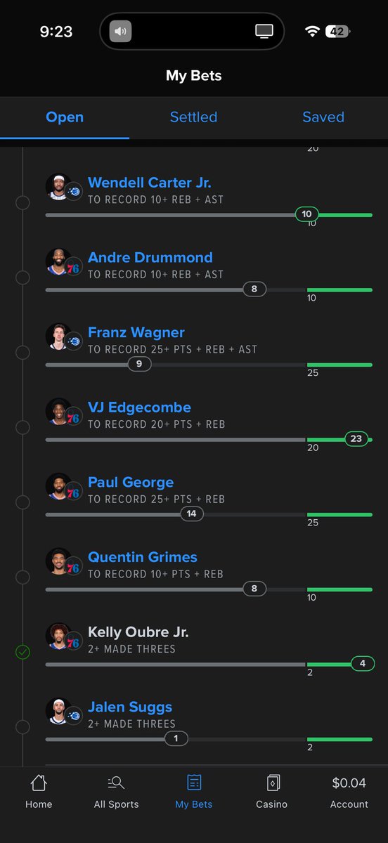 Raptors6ixer's tweet image. Smh Franz Wagner bouta sell me damn this guys fuckin trash 😂😂 #fanduel #parlay Magics vs 76ers