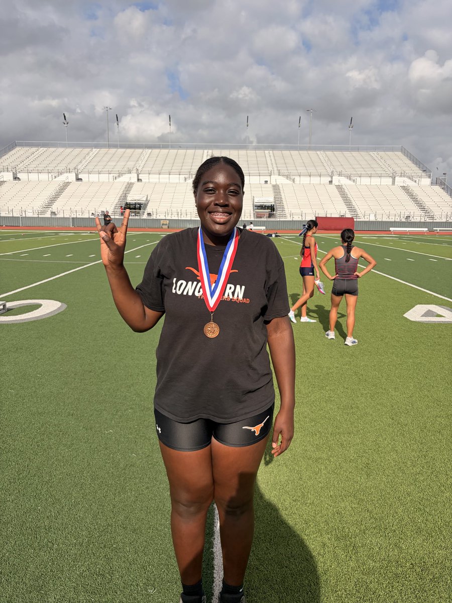 DoBiE_GirlsT&F tweet media