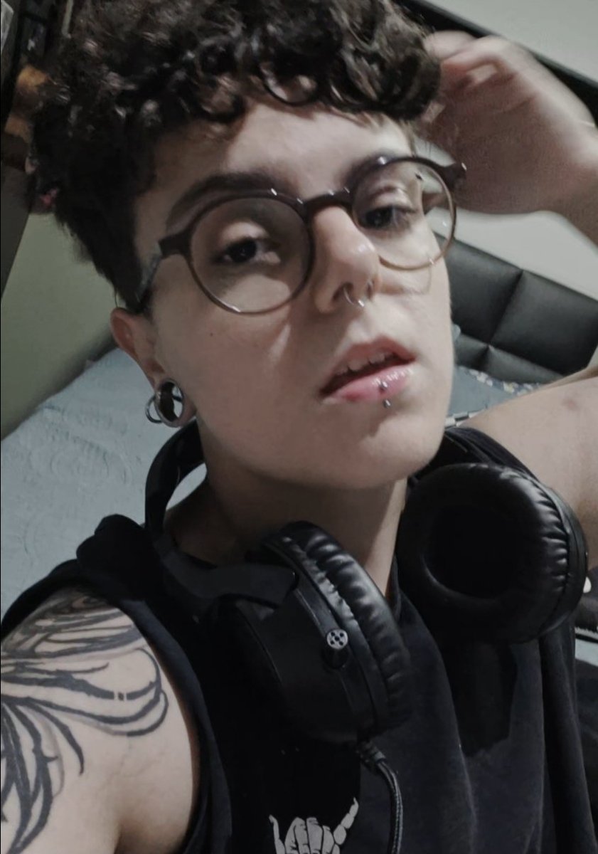 𝕭𝖚𝖙𝖈𝖍𝖕𝖗𝖔𝖋𝖊𝖓𝖔🥂🐈⬛ tweet media