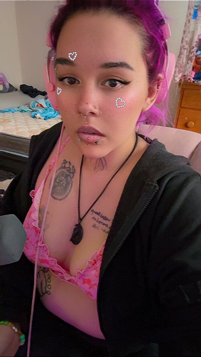 unwantedhellbb's tweet photo. Live now!! https://t.co/qbH8Z7Z7iK https://t.co/FgWlPNu880