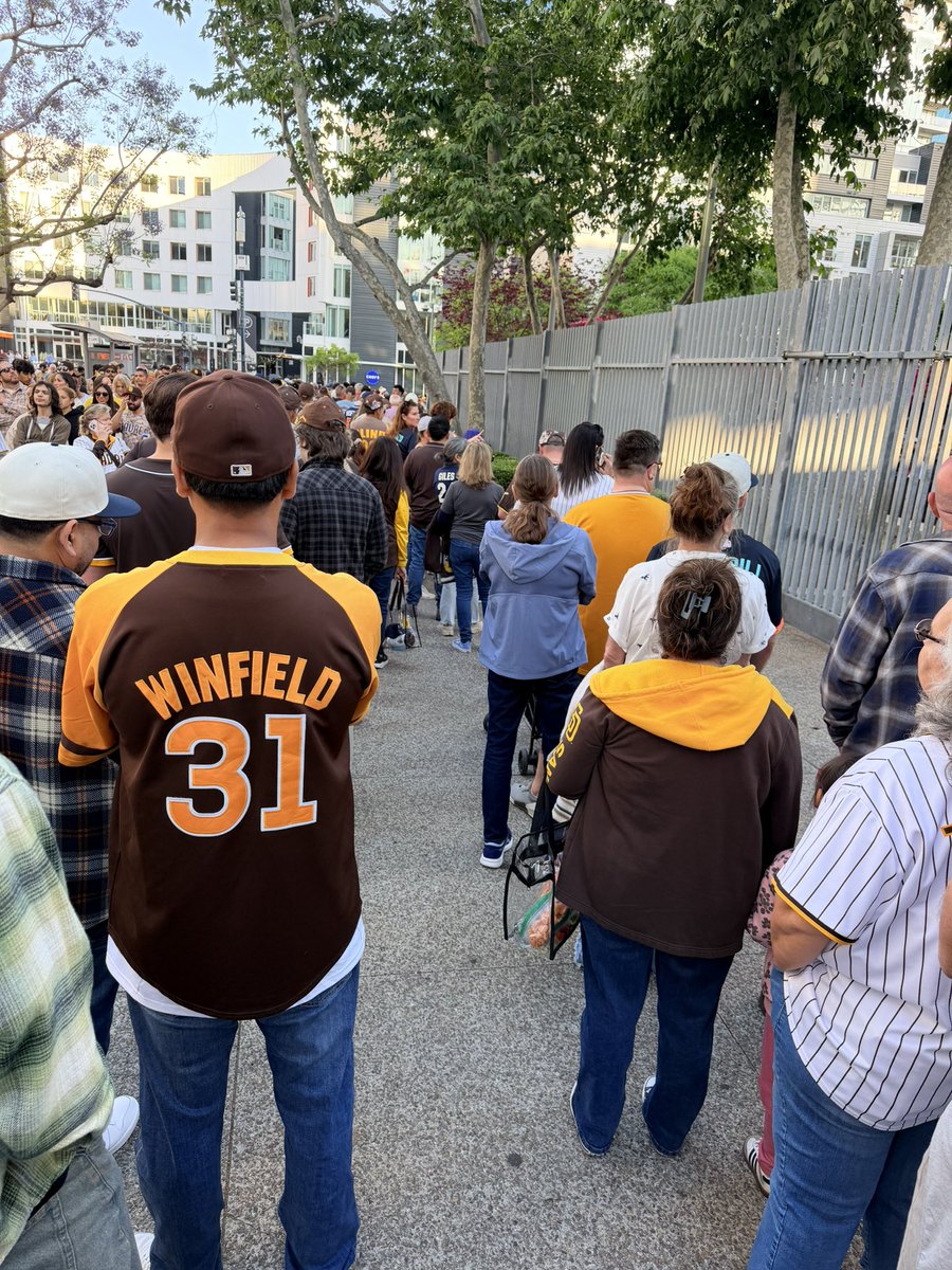 friarbrown's tweet photo. WORST execution ever @Padres https://t.co/pQJbbE2oGw