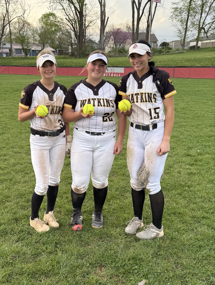 KRSII3's tweet photo. A huge LCL win for @SoftballWatkins tonight. Some huge catches by Bryna in CF, Marlee in LF &amp; Coffman at 3B to help the defense make just enough plays to survive. Bryna, Emma and Ava all had 💣 and Bryna reached base 3 more X to help lead the offense. https://t.co/XstC0DDWqs