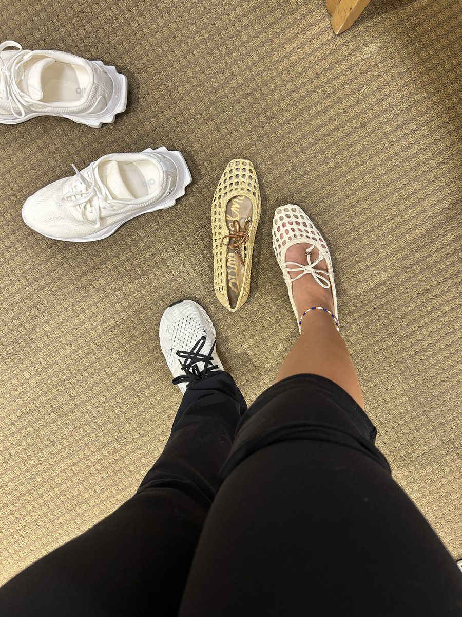 Britt ❦ tweet media