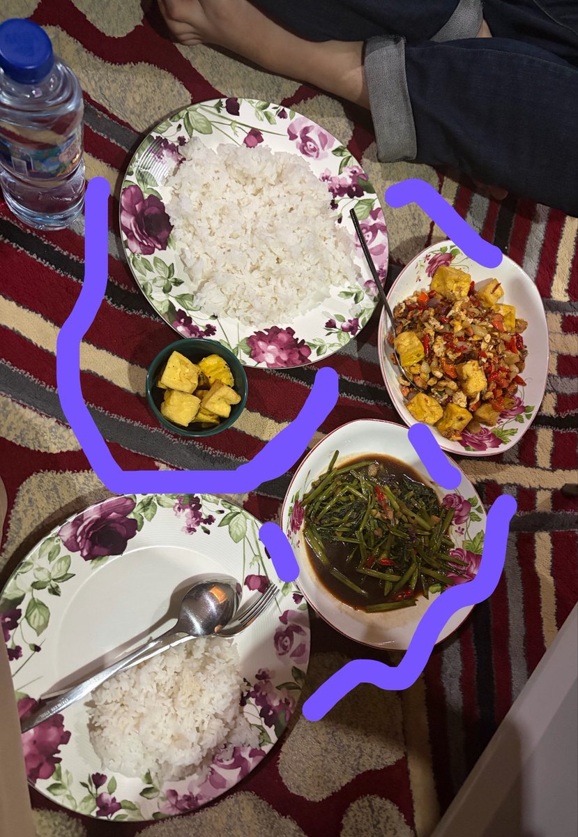 dwlou_'s tweet photo. Makan malaammm https://t.co/UhTsecfzXs