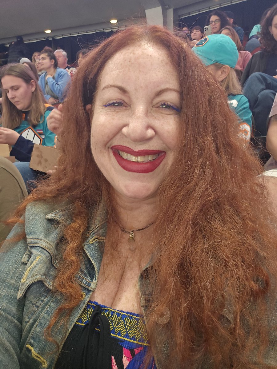 misslainie's tweet image. At @PruCenter watching the Sirens hockey game with David and Dylan! #womenshockey #pride