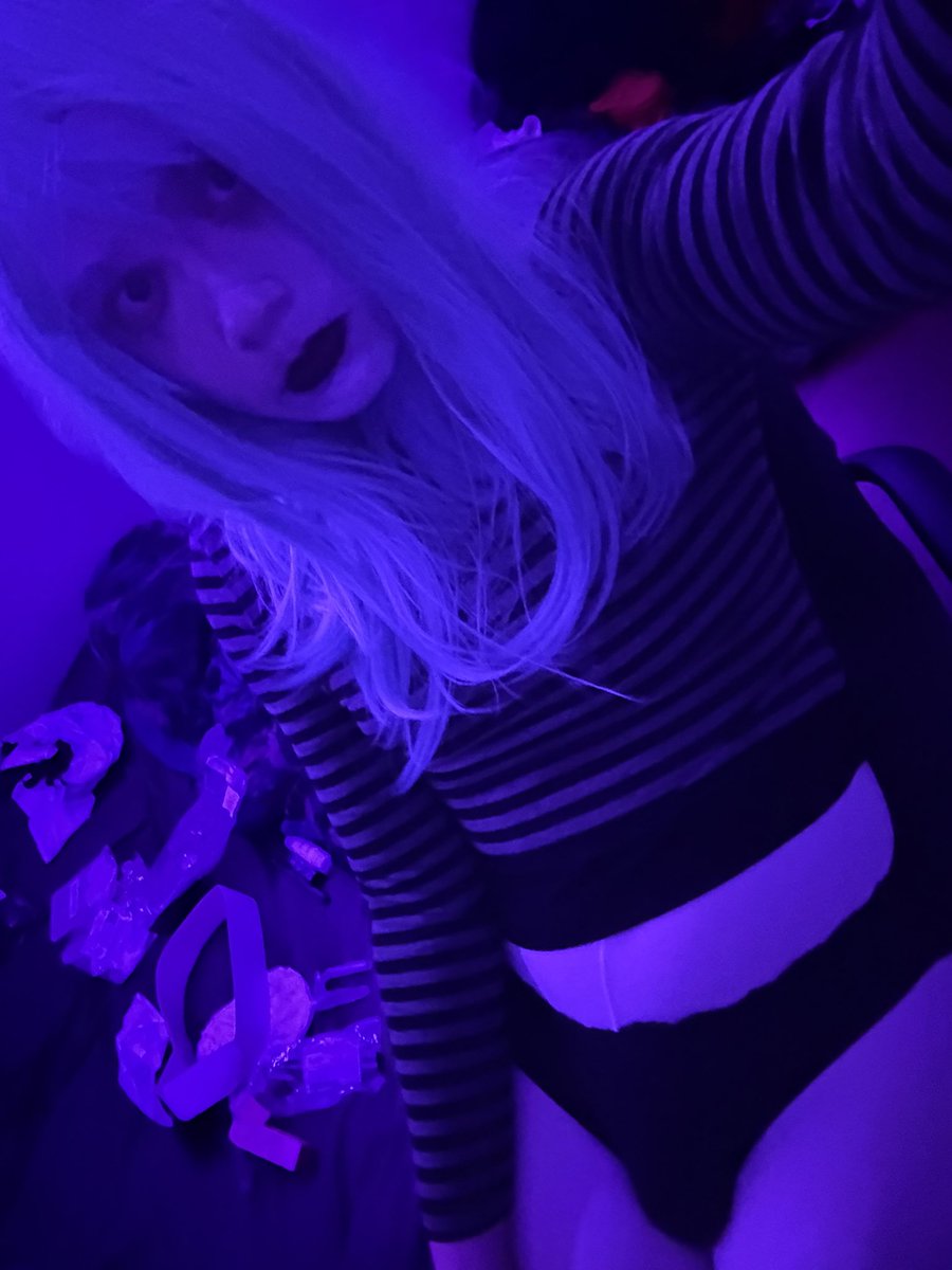 schizofemthingy tweet media