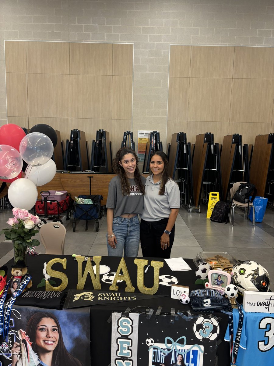 TrahansClass's tweet photo. So excited to watch these two play at the next level!! @Paetow_WSoccer https://t.co/saI9AaQ3dP