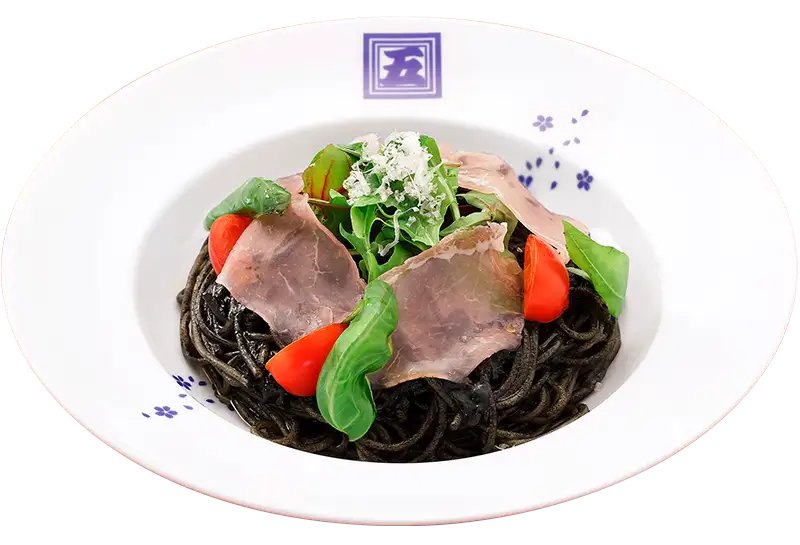 makkuroda's tweet photo. 【#イカスミと生ハムのジェノベーゼ】日本レストランシステム㈱「#洋麺屋五右衛門」さんhttps://t.co/c84Mha118V　の逸品。　イカスミのパスタ復活してます！🦑　#イカスミパスタ https://t.co/yTfhLxwZsH