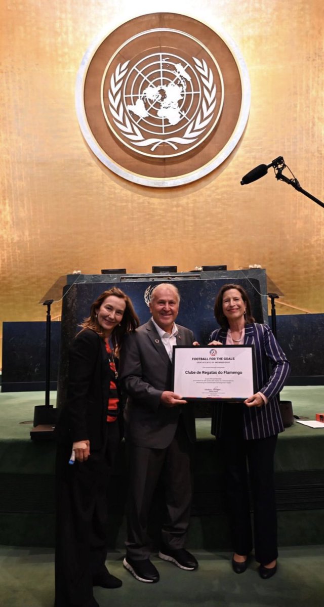 Mengo estou sempre contigo!!!! SOMOS UMA NAÇÃO 🔴⚫️🙌

Meu orgulho é fazer parte desse Planeta chamado Flamengo