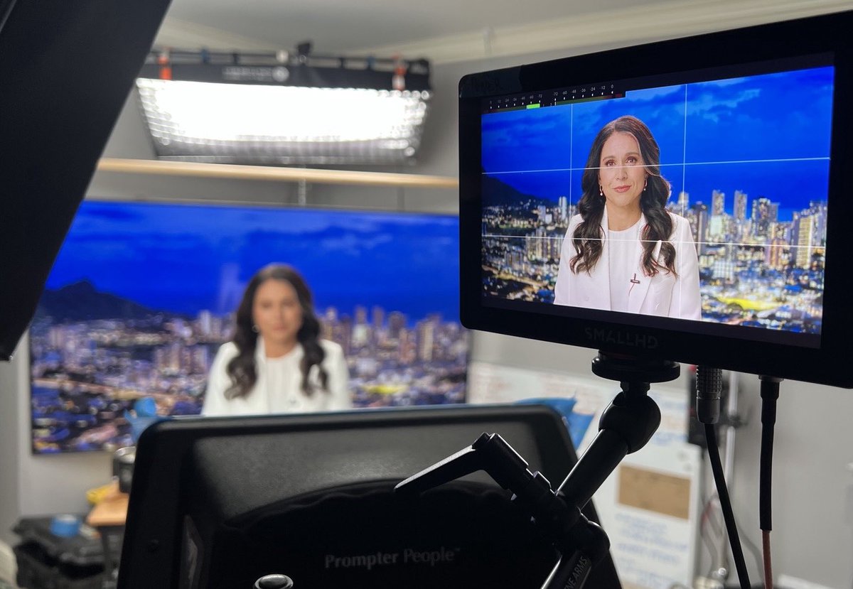 Olivia Coleman tweet media