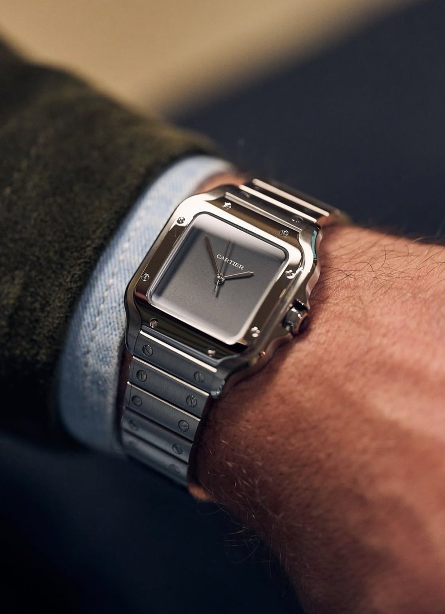 このガルべっぽいスレートグレーのサントスが暫定1位です。