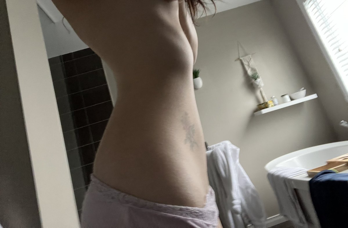 Parasꪗte tweet media