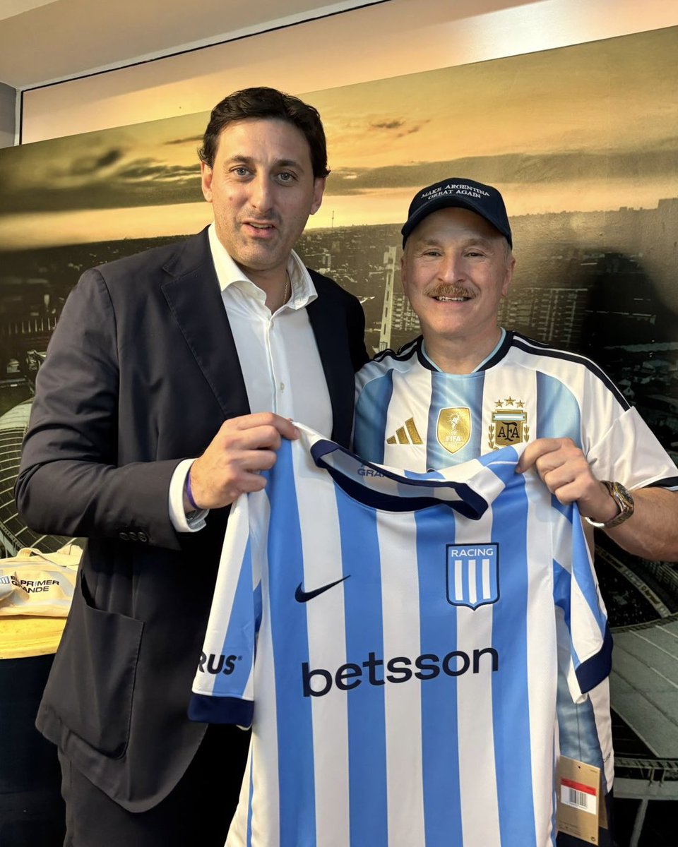 Data Racing 👑 tweet media