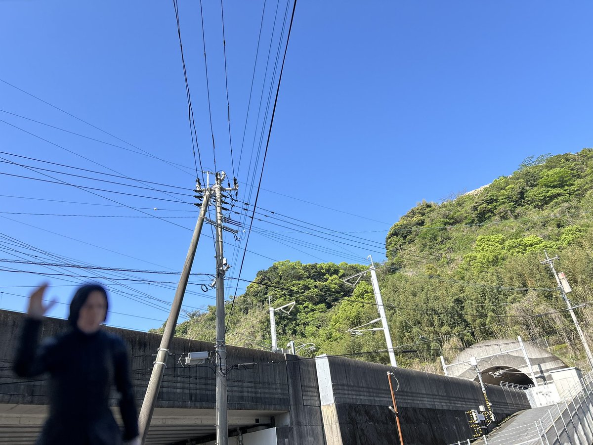 おはようございます🌞
鹿児島市晴れでございます🌞

えー
なぁぁんにもネタが浮かばないので
突然ですが中の者の欲しい車を発表します。
サンバートラックのWRブルーリミテッド走りの5速のやつです🛻💨

本日もご安全に！
 #企業公式が地元の天気を言い合う