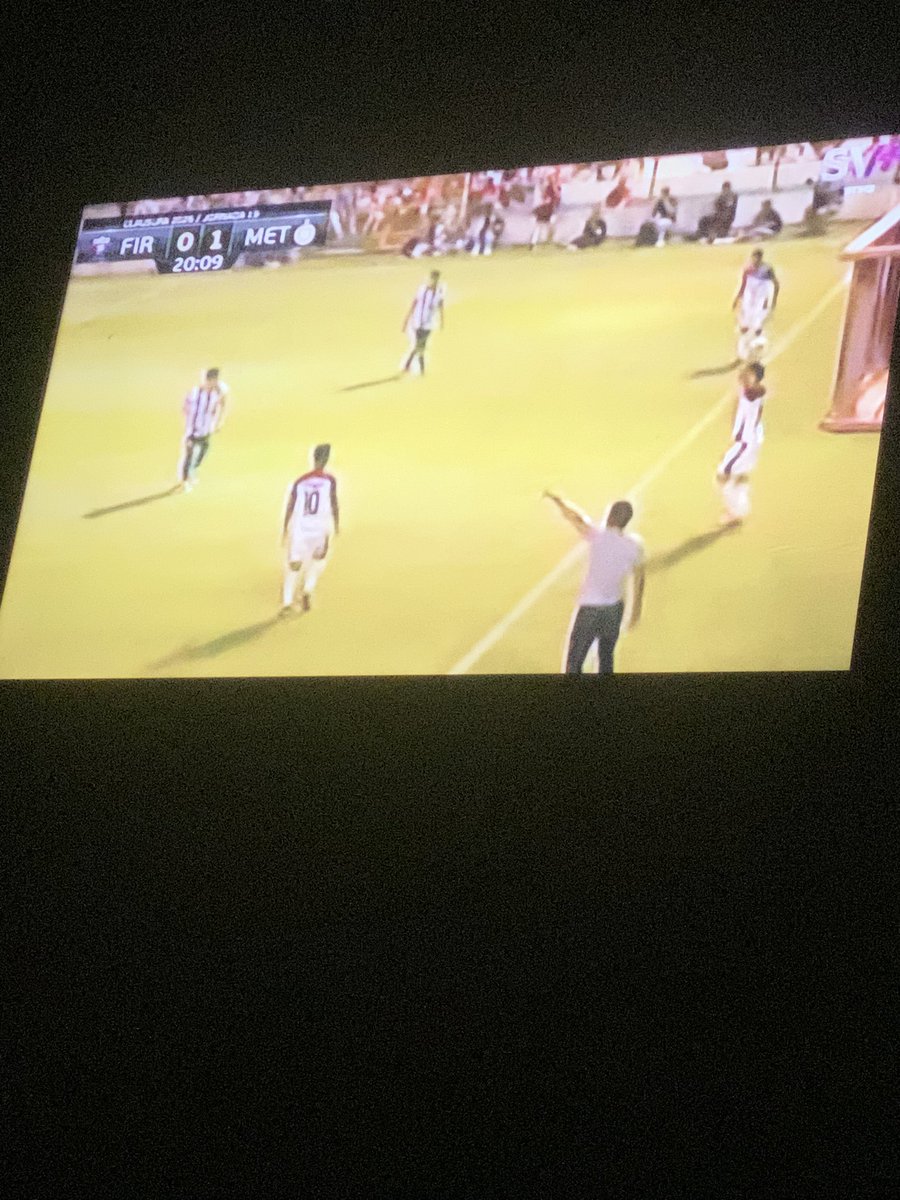 Desde Metapán <a href="/tomkoreasTCS/">Tom Coreas TCS</a> 

Sintonizando y apoyando a nuestro Jaguar Querido.Ⓜ️🐆