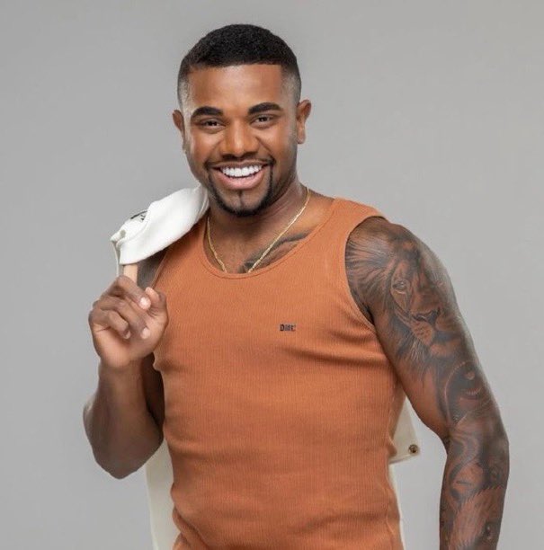 UpdateCharts tweet media