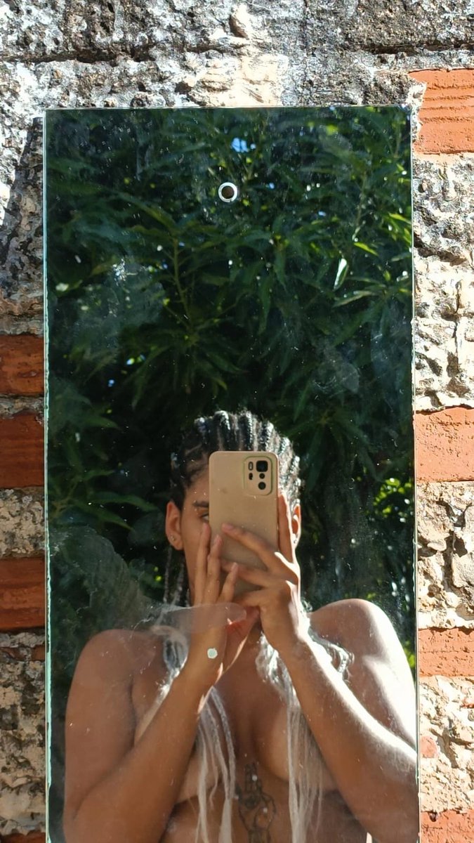 preta com molho de Pimenta tweet media