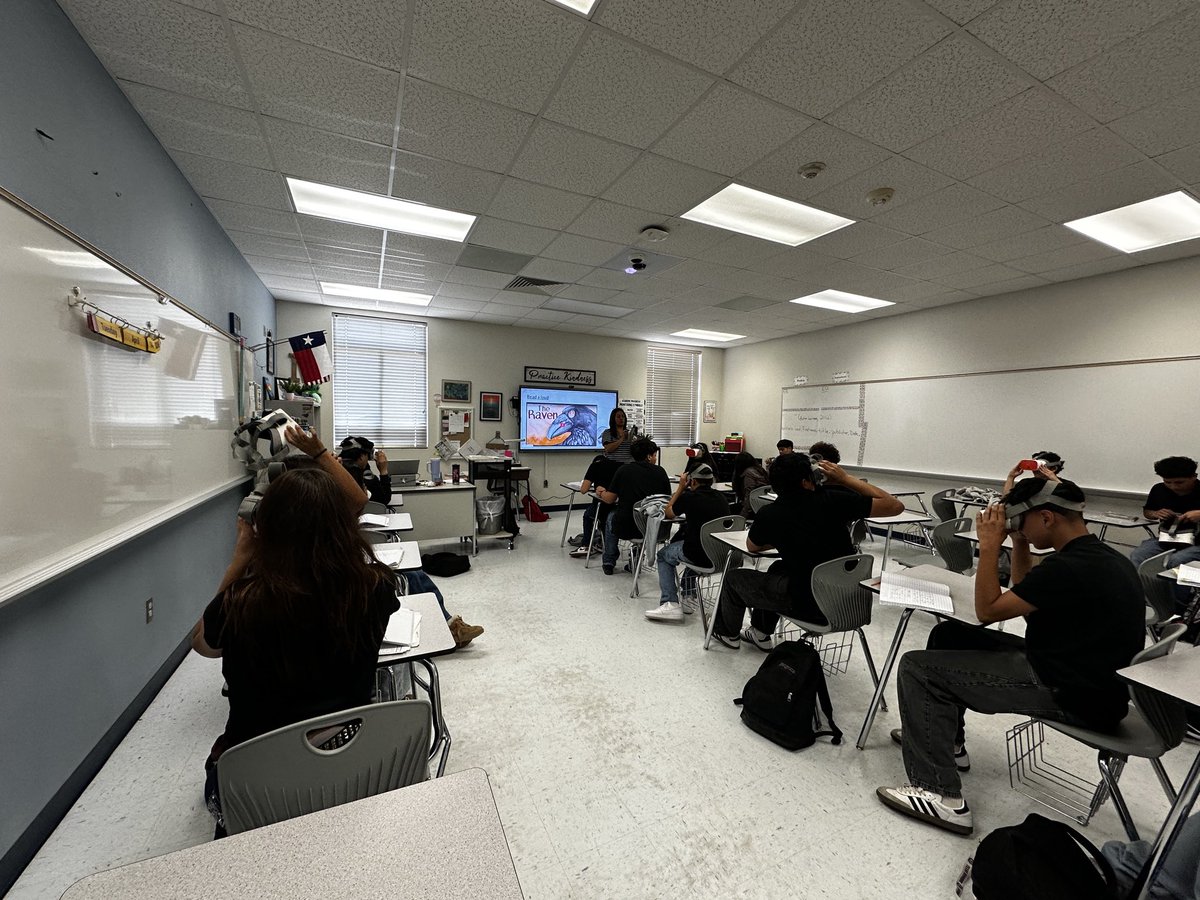 MAlvarado_HMS's tweet image. Shoutout to Ms. Martinez for bringing learning to life by incorporating ClassVR into her classroom! Students explored The Raven in an engaging way! Thankful to support! 🙏🦅📚 #EdTech #InnovationInEducation @HMSHAWKS_CISD