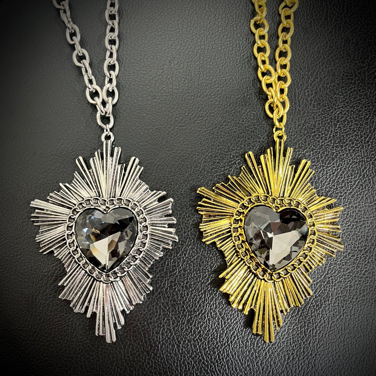 ⛩ #人外商店 大阪 #中崎町 @公式🎪限定通販4.12予定⏩ #人外商店魔法市07 🌟 tweet media