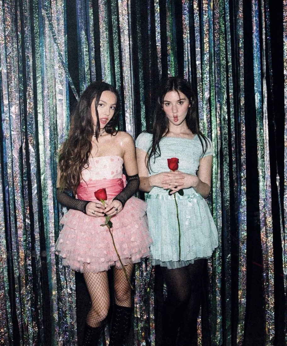 𝖤𝗅𝗅𝗂𝖾 ♥︎︎’𝗌 𝖱𝗈𝖻𝗒𝗇! tweet media