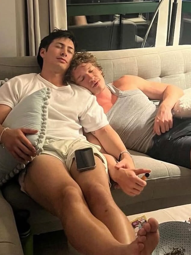 YOUR MAJESTY. tweet media