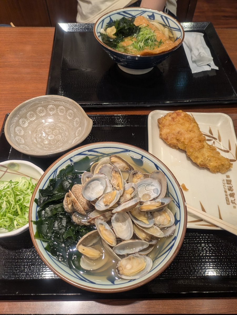 らりほー tweet media