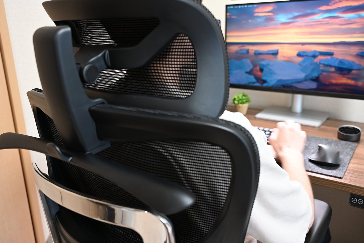 yoha_life's tweet photo. COFO Chair Premium 2をレビューしました！提供：COFO様

長時間のデスクワークを極上の時間に変えるフラッグシップモデル。
まるでオーダーメイドのように自分サイズにピタッとフィットします。

 ・座った瞬間に馴染む快適さ
 ・6Dアームレストで腕が疲れない
 ・腰をピタッと支え姿勢をキープ
#pr https://t.co/sP8edvTyyo