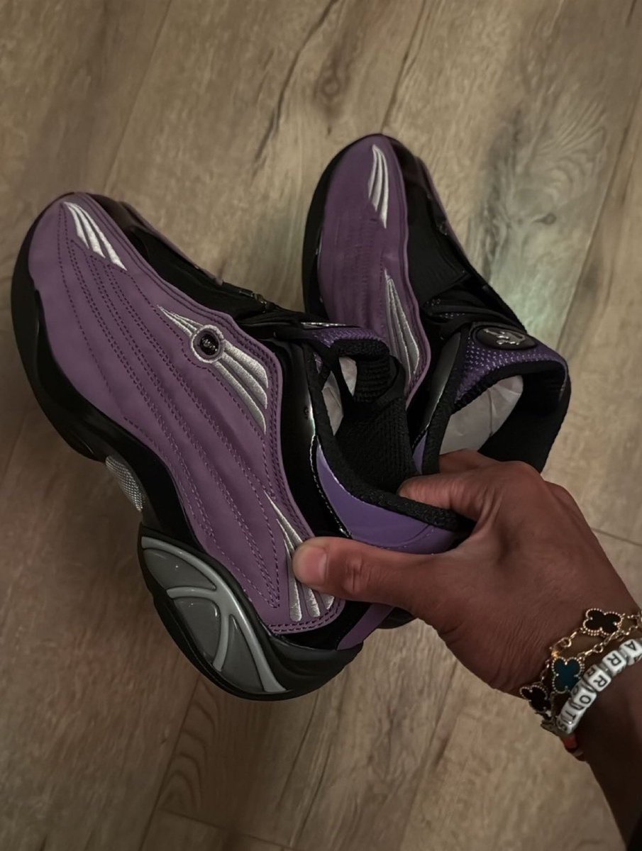 Complex Sneakers tweet media