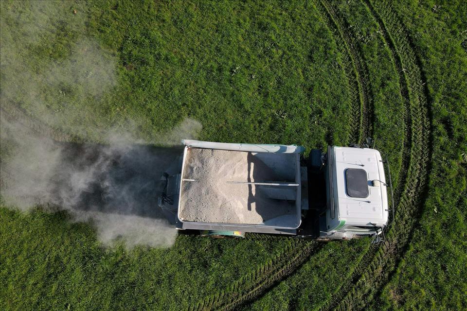 MENAFN's tweet image. The Middle East Crisis Has Exposed NZ To A Global Fertiliser Shock. Where Is Its Plan? #Middle #East #Crisis #Exposed #Global #Fertiliser #Shock. #Where #Plan? #Food #Flowers #Storm #Climate #Change #Earthquake dlvr.it/TS3drM