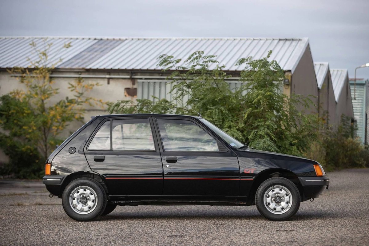 Peugeot 205 GT