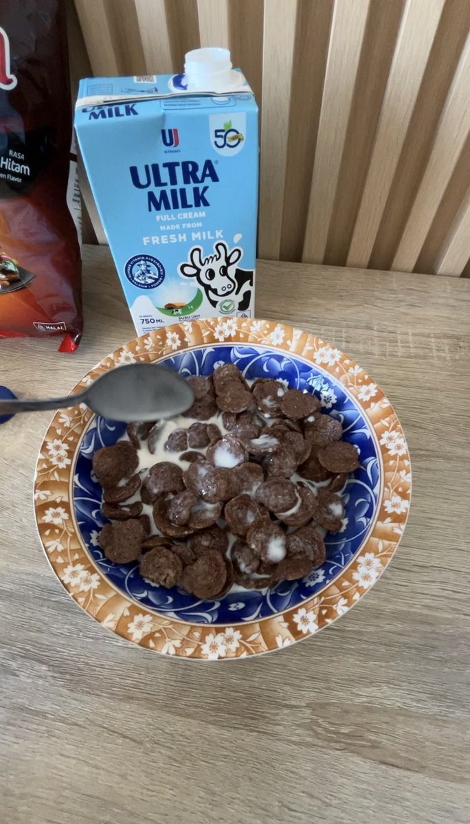 alora skay tweet media