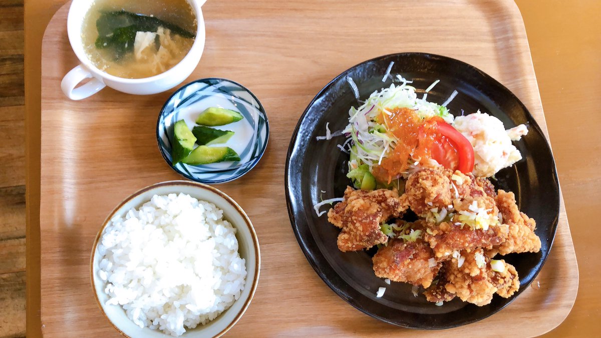 m_some_thing's tweet photo. おはようございます！
今週のランチは
Aランチ 油淋鶏（から揚げ）
Bランチ イカと明太子のスパゲッティ
となっております！ https://t.co/iuzzwZa2ZZ