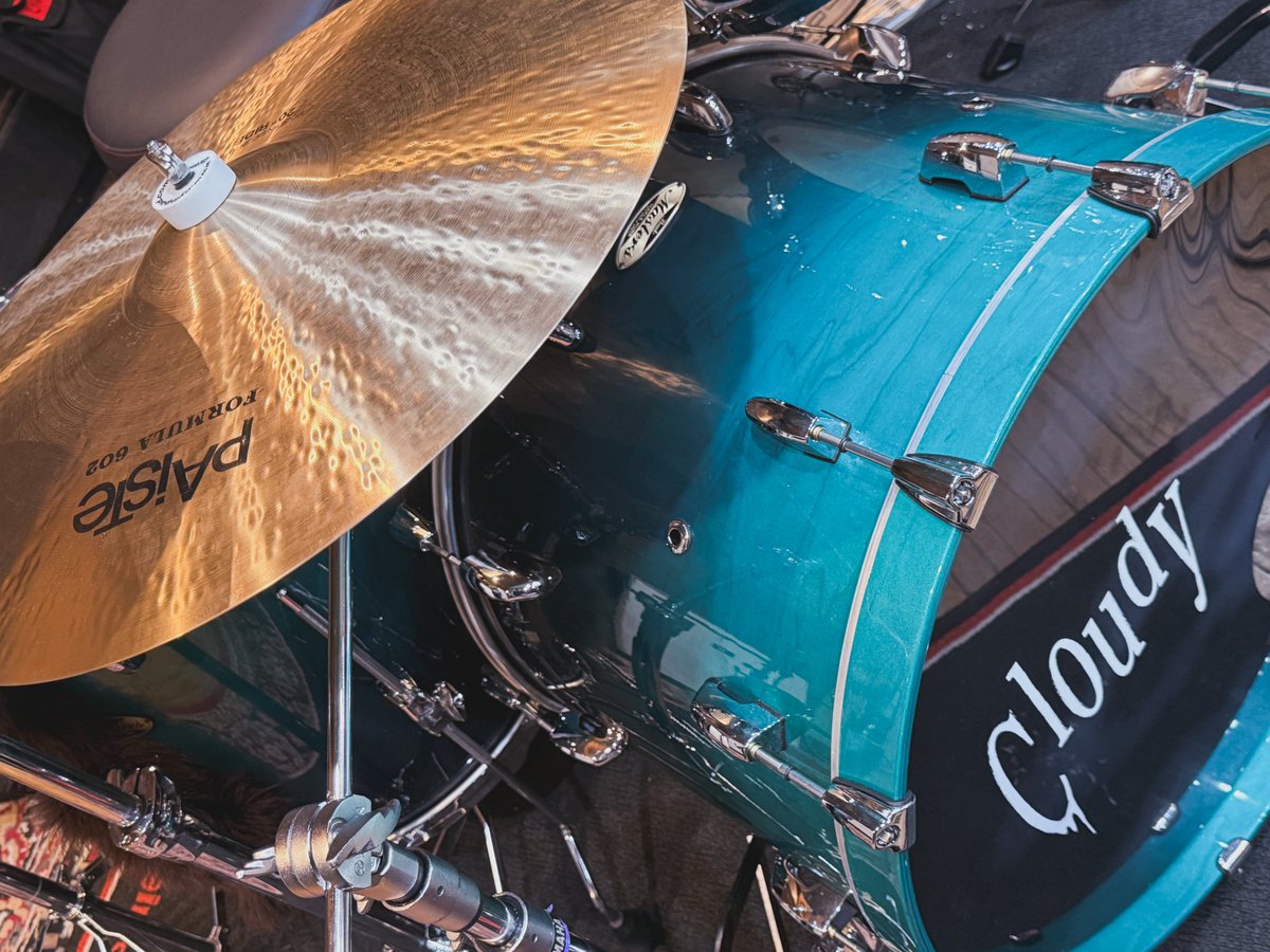 cloudy_band's tweet image. 【 アルバム制作中 】

8/5(水)リリース
Cloudy 2nd Album 「できるだけ感動の方へ」
鋭意制作中

記載のショップにてご予約･ご購入の方に先着でオリジナル特典をプレゼント。

特典は数がなくなり次第終了となりますので、是非お早めにご予約ください。

▼予約はこちら
lnk.to/0805AL_PKG