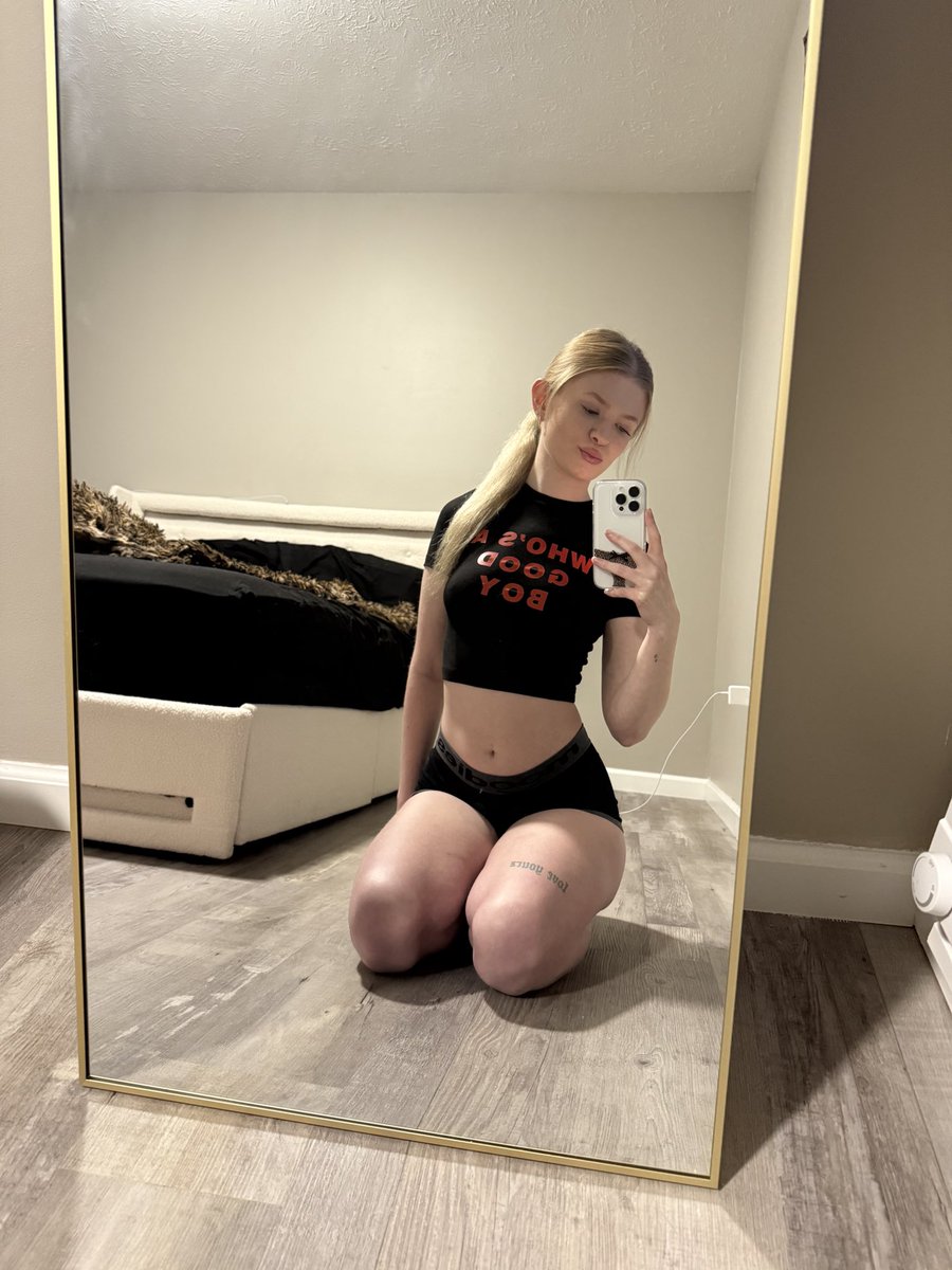 izzy 💕 tweet media