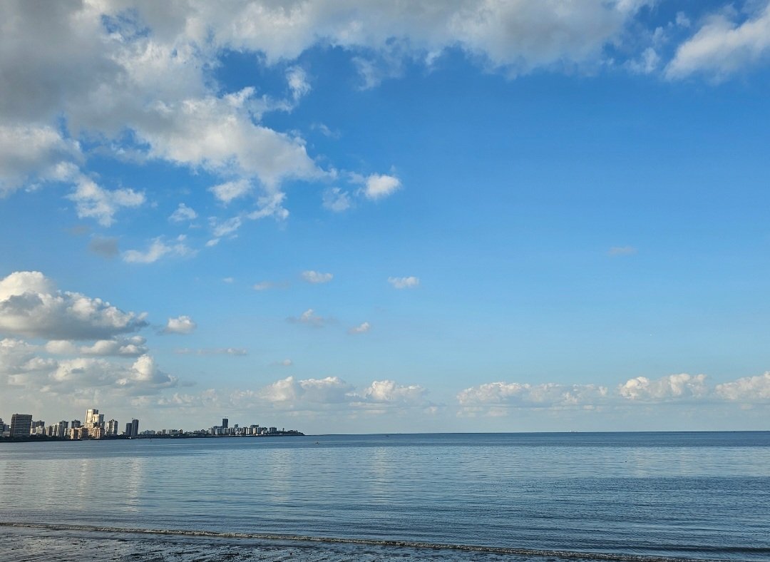 ajnabeeaislinn's tweet image. The calm...🌊💙
#morning  #sukoon