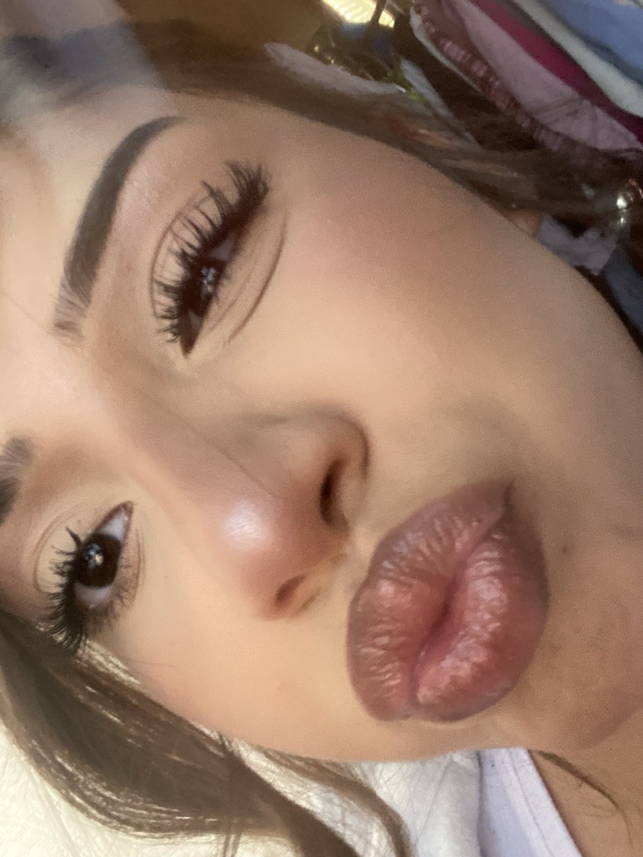 ftaryanna's tweet image. #kiss 💋