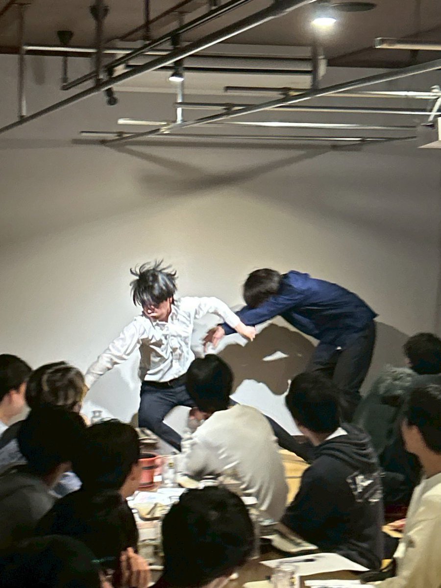 🦆鳥幸ライブ終演🦆

第4回鳥幸ライブ終演しました！
新入生中心に30人以上の皆様にお集まり頂きました！

ご覧頂きありがとうございました！