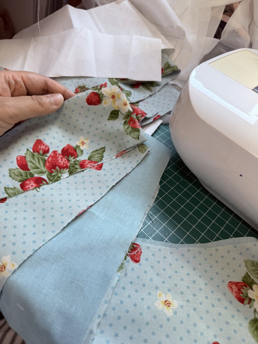 Je;embellir tweet media